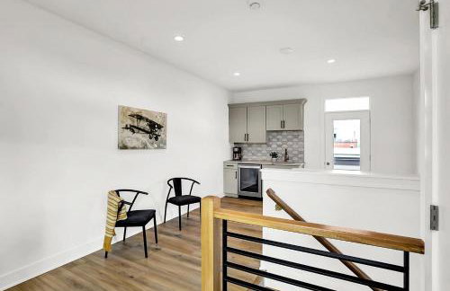 Luxury Townhouse with Fireplace Rooftop Deck Close to Downtown-Family Friendly - Foto 52