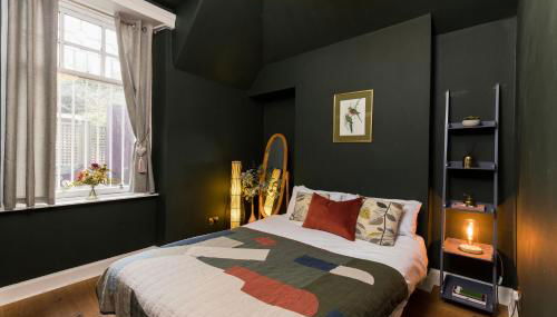 JOIVY Contemporary Cottage with Free Parking - Foto 2