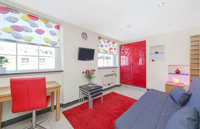 Baker Street Suites - Photo 8