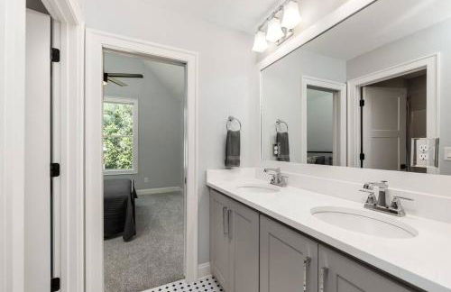 New Home, Dock, Home Theatre Projector, Hot Tub, Fire Pit, Kayaks - Foto 7