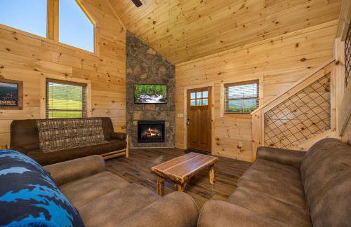 Happy Hideout, country livin with great mountain views, hot tub, arcades, fire pit, pets ok with fee - Foto 2