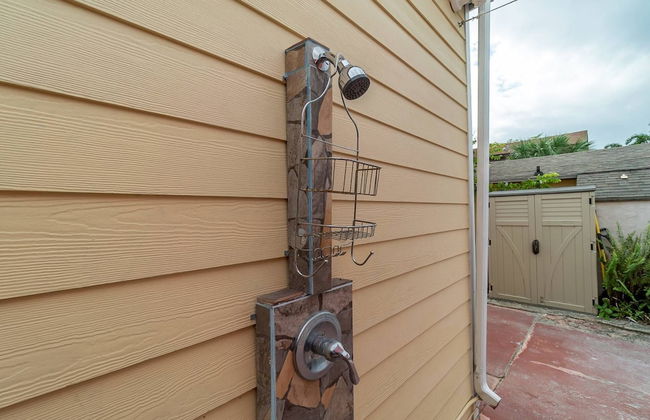 The Secret Garden Home Close to Beach, Shops, Restaurants, Pet Friendly, Close to Lucerne Ave! - Foto 15