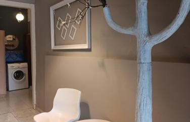 Isalos Urban Oasis Thessaloniki - Tranquil Garden Retreat - Walk to City Center - Free Easy Parking - Near Helexpo & University - Foto 11