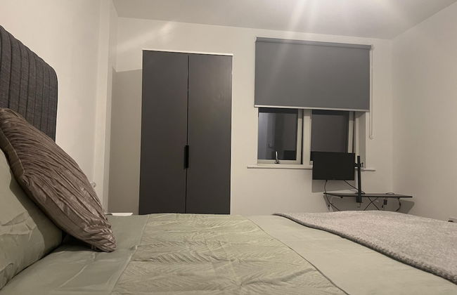 Riverside Retreat in Barking - Photo 5