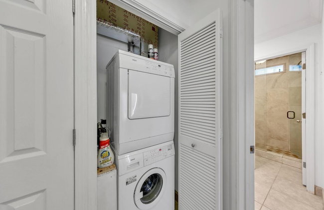 Henderson Haus - Is a Fabulous 3BR Townhome in Destin - Foto 98