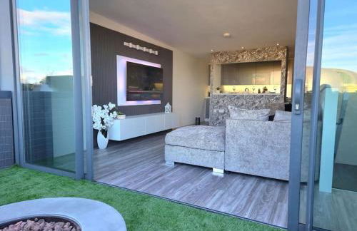 Modern Duplex Penthouse Panoramic Views & Parking - Foto 4