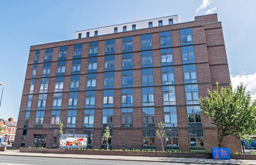 #94 Lux Crosby Gardens Apartment - 10 mins to Crosby Beach - Sleeps 4 - " Perfect for Business travelers and Small Families - Free Parking" - Foto 18