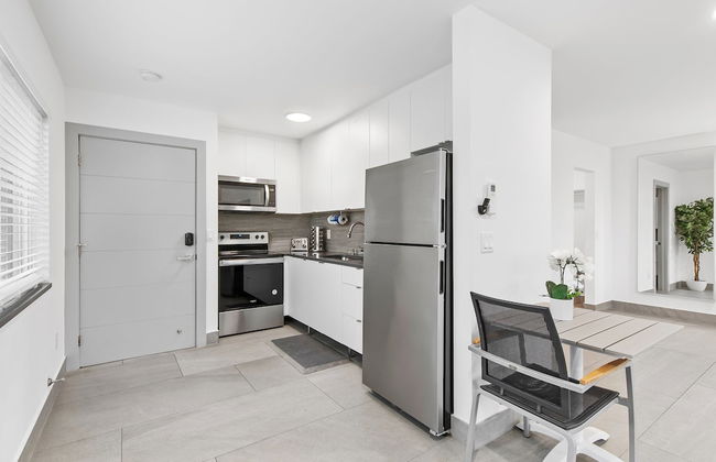 Unique Retreat - Unit D: Cool 2nd-floor Retreat - Foto 7