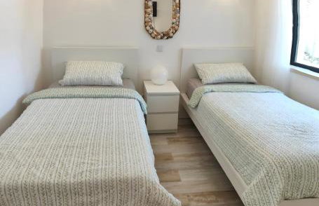 The Swallow's rest beach house - Meia Praia - Foto 17