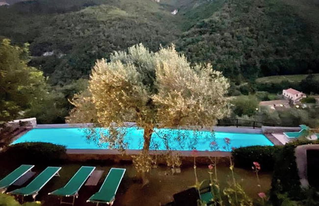 1 Bed Cottage Sleeps 4 Private Garden - Pool - Photo 6