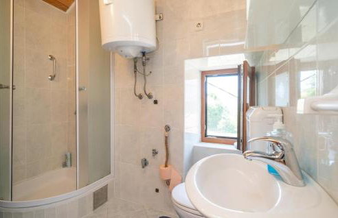 Beautiful Home In Gruda With Wifi - Photo 18