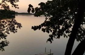 Lakefront Hideaway - Foto 28