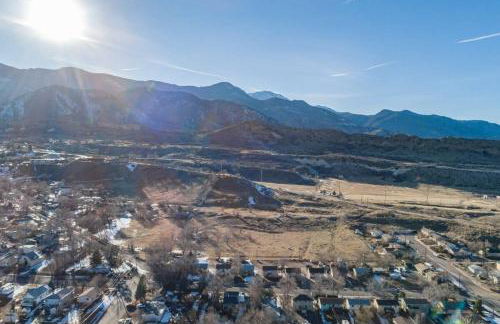 Romantic Getaway Base of Mountains Parks & Trails - Foto 56