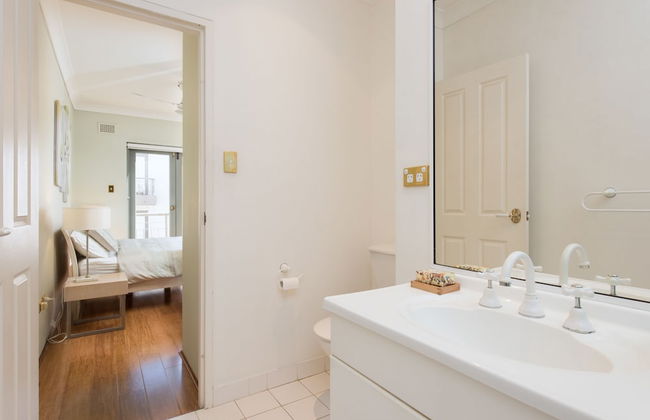 Sydney Inner City Sanctuary - Photo 12