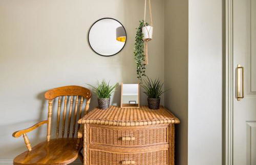 Luxurious Complex: 2 barns together edge of Frome - Photo 57