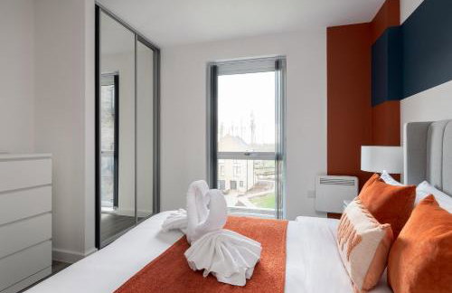 Lovely Home Near Canal, Park, & Central MK - Photo 6