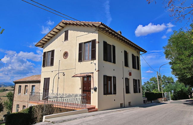 Apartment in Piticchio With Pool and BBQ - Photo 30