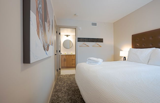 Basecamp Suites Banff - Photo 16