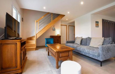 Awesome Home In Bacilly With Wifi - Foto 6