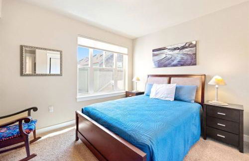 Seaside Waterfront condo walking to downtown and beach - Foto 15