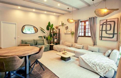 Versailles Jacuzzi - Sauna - RDC 2 - Foto 2