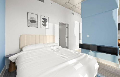 Chic Channelside Studio with High-Rise Views - Foto 19