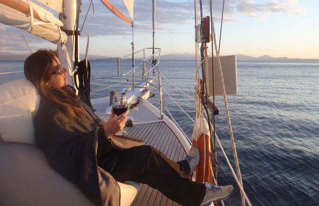 Paseo en barco al atardecer por el lago Taupo - Foto 3