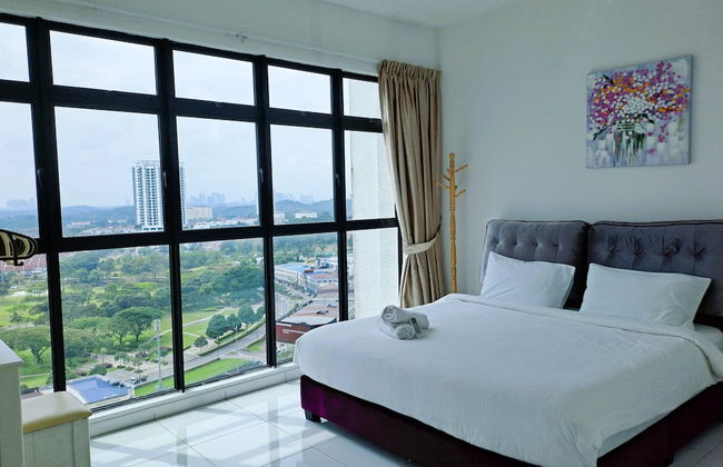 JB Bukit Indah Skyloft Suites - Photo 1