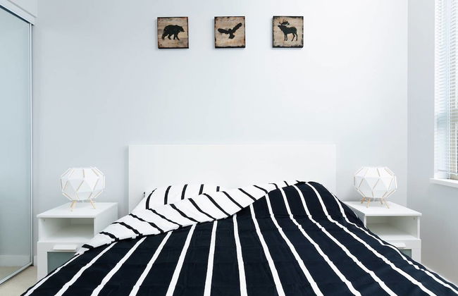 Surrey Center Cozy Condo - Photo 2