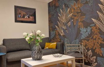 House - Sunlit haven with outdoor terrace, garage and metro 14, RER B - Foto 3