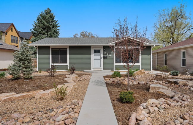 Spirit of the Rockies - Private Backyard & Hot Tub - Foto 31