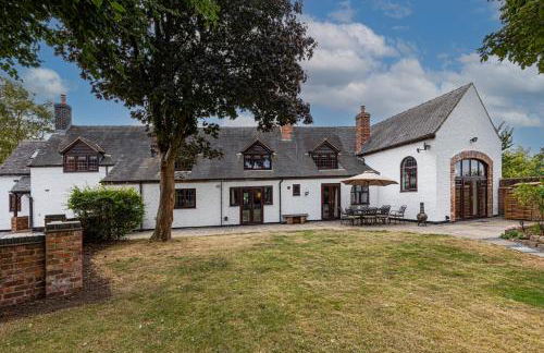 Rustic 5 Bed Farm House in Derbyshire, sleeps 9 - Foto 1