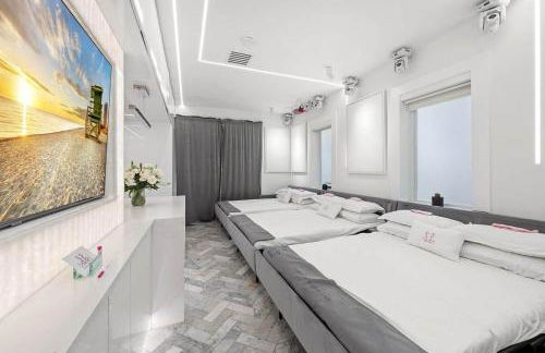 Versace Mansion Neighbor (Floor 1) Sleeps 9 - Foto 15