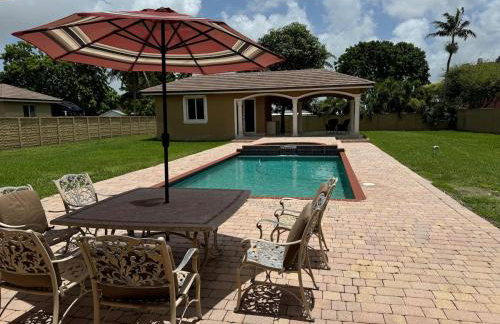 Miami Mansion for Groups Sleeps 12 - Foto 2