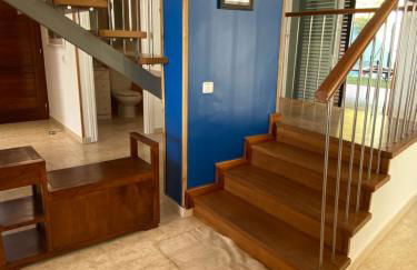 Villa Med A 2 kilometros andando de la playa, del puerto de Aguadoç y a 4 del centro de Sitges Muy Soleada todo el dia Capacidad superior a 16 personas NO REQUIERE COCHE - Foto 23