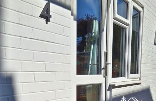 The Distinguished Squirrel - Room 4 - New Forest - Foto 8