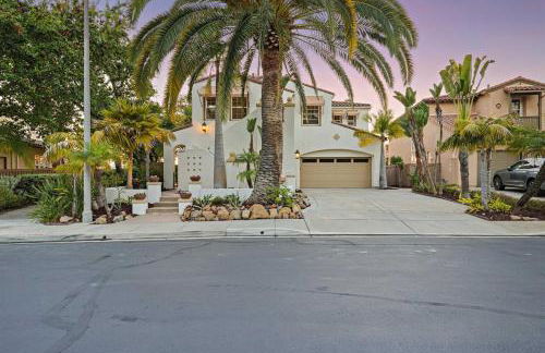 Spacious Luxury home in Gated Community with Resort Pool & Scenic Views - Photo 1