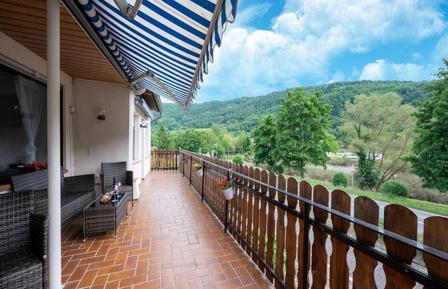 Serene Stay by the Moselle - Foto 33