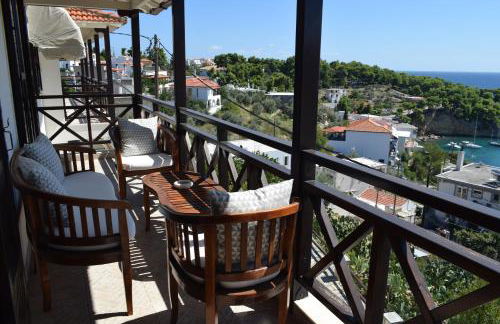 Elpida Apartments - Photo 2