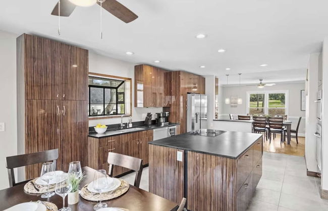 Porch Paradise by Avantstay New Pool, Firepit - Foto 2