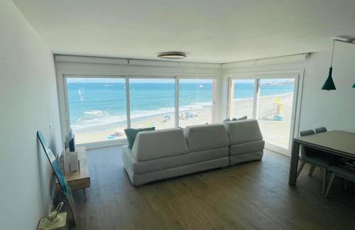 Luxury, beach front, two-bedroom apartment - Foto 9