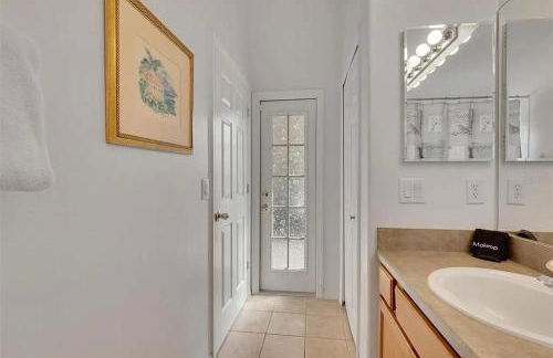 5BR 4BA Near Disney, Pool, Sauna, Pets Allowed - Foto 17