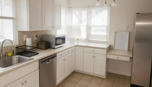 Spacious Three Bedroom Parma Home Sleeps six Near Cleveland - Foto 4