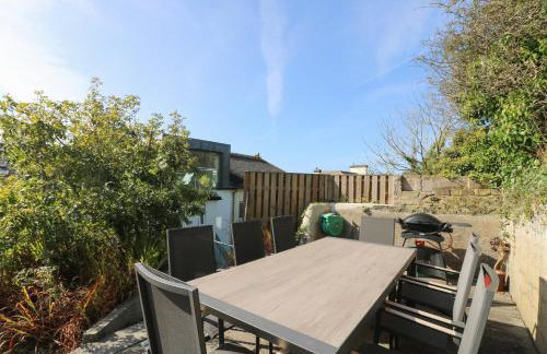 The Upper Deck - Photo 32