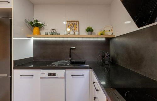 Arena Marina - Pool and relaxation near the airport - Foto 75