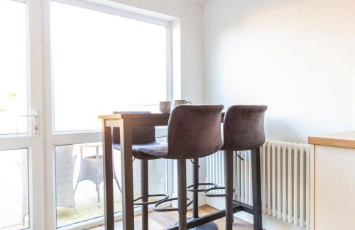 Charming Getaway - 3BR Home in the Heart of Chester - Photo 16