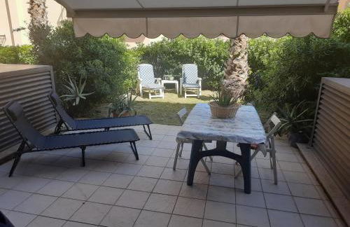 Spiaggia Serena - con giardino e box a 10 mt dal mare - Foto 1