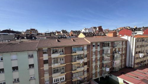 Oviedo desde el corazón de la ciudad VUT-6684-AS - Foto 4