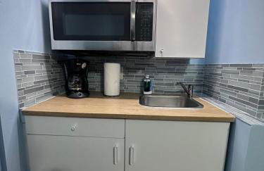 Cozy room close to everything, 5min to the airport - Foto 10