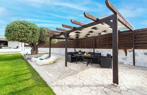 Marble Pool Villa - Photo 21